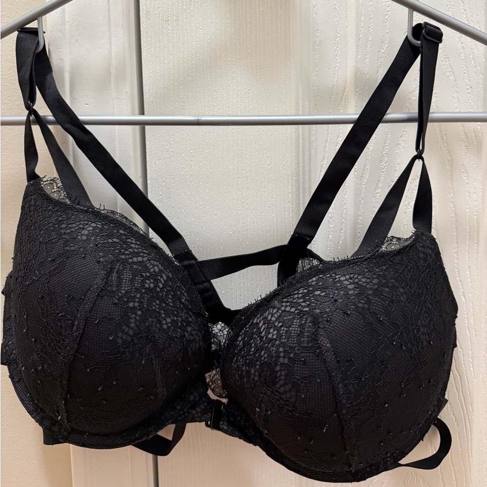 Victoria’s Secret - Very Sexy Push-Up - size 36D - Picture 1 of 3